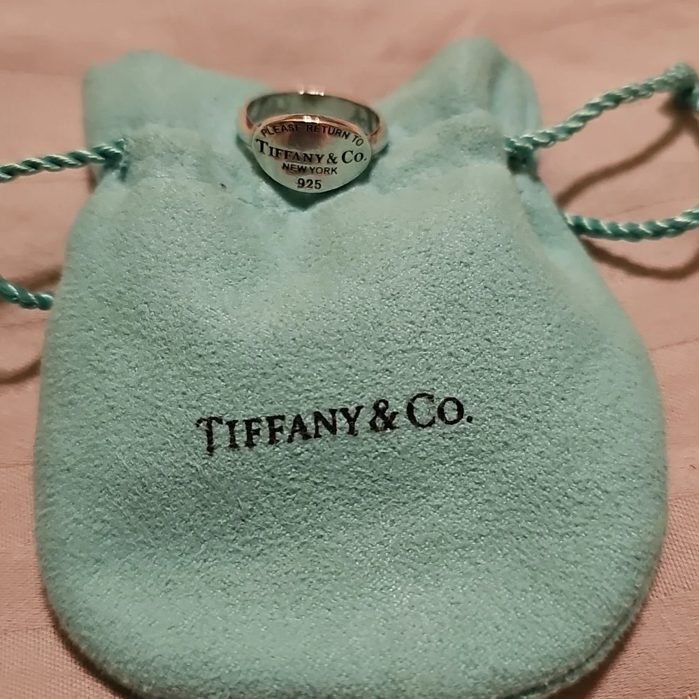 Tiffany & Co. 925 Sterling Silver Signet Ring Sz 6 - Picture 2 of 3